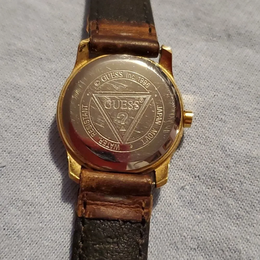 Vintage 1996 Guess Women's‎ Analog Watch Gold Color Brown Leather